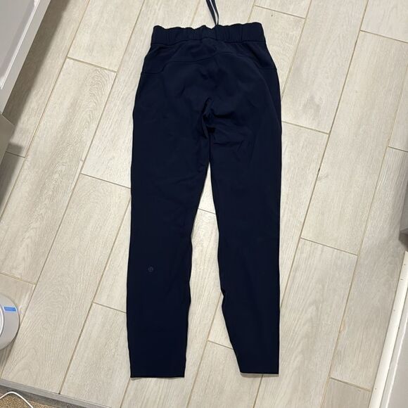 Lululemon blue navy luxtreme 7/8” jogger 2 - Picture 4 of 5